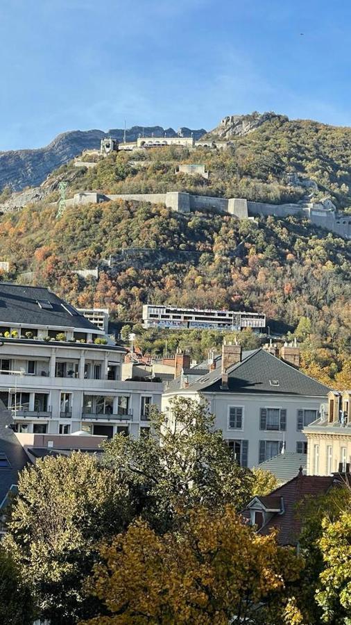 Cosy And Calm In Grenoble City Heart With Free And Large Parking Q-Park Chavant Kültér fotó