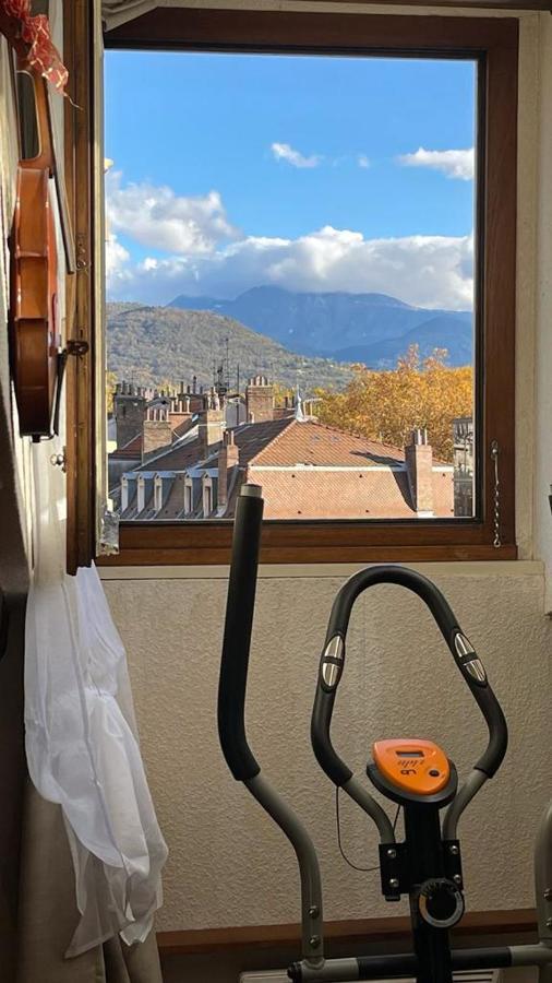 Cosy And Calm In Grenoble City Heart With Free And Large Parking Q-Park Chavant Kültér fotó